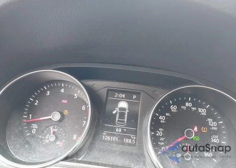 2017 Volkswagen Passat 1.8T R-Line z USA, uszkodzony, nr VIN 1VWDT7A38HC057399